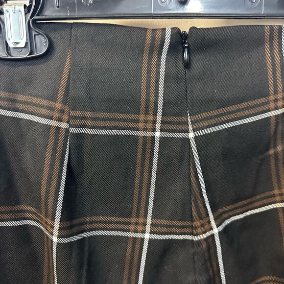 Mi Ami Francesca's Plaid Black Brown Academia Mini Skort Back Zip XS NWT - Picture 6 of 6